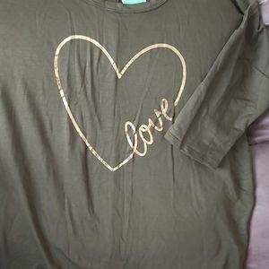 Women plus shirt